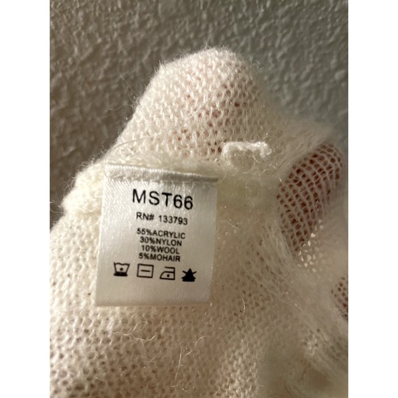 POL Women's White Wool Blend V Neckline Pullover Sweater Size Small NWT - Picture 6 of 6